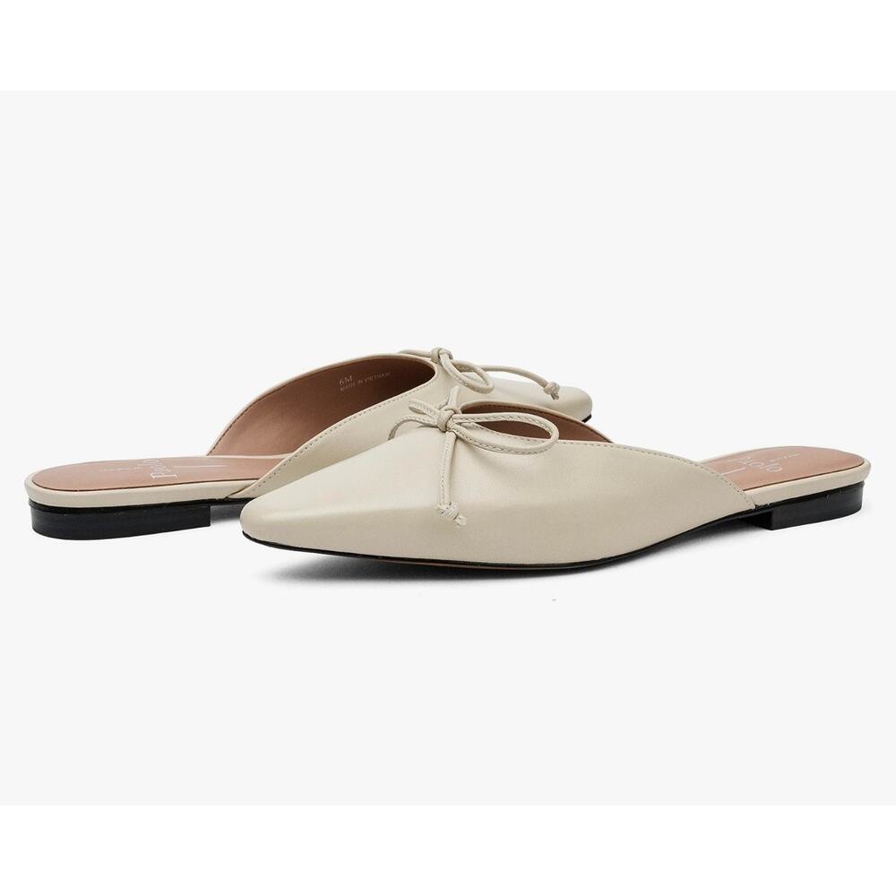 Linea Paolo - Aylin  Delicate Bow Pointed Toe Flat Slip On Leather Mule
Size 5.5
